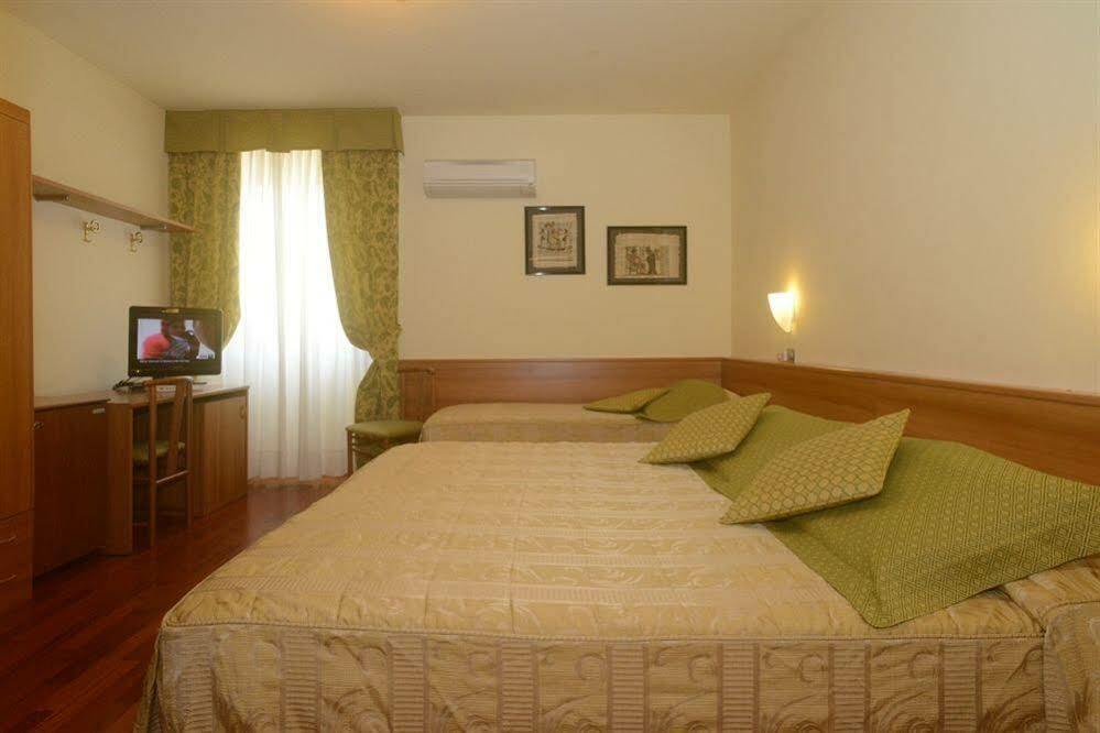 Hotel Colomba Florence Luaran gambar